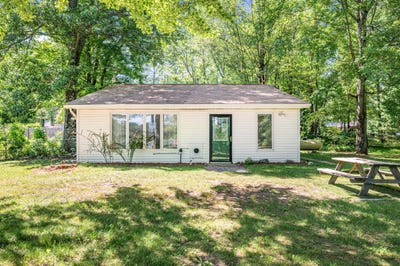 /international/us/3249-evergreen-road-sears-mi-110100532650/