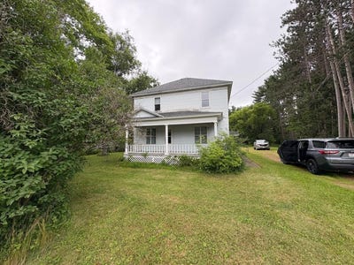 /international/us/3923-n-6th-street-wausau-wi-110101070268/