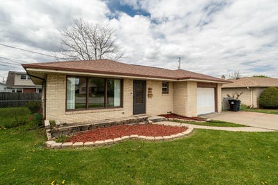 /international/us/2204-savoy-cir-racine-wi-110107857586/