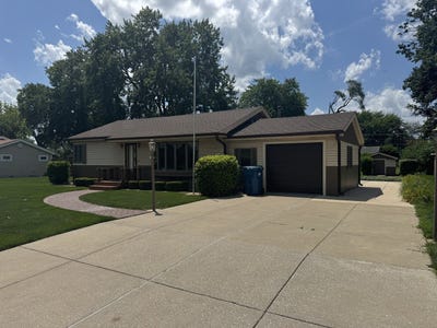 /international/us/11920-s-springfield-avenue-alsip-il-110109186270/