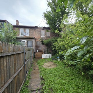/international/us/10706-s-langley-avenue-chicago-il-110110169805/