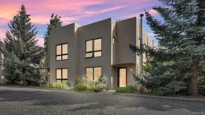 /international/us/609-zuni-street-taos-nm-110101114366/?lang=en