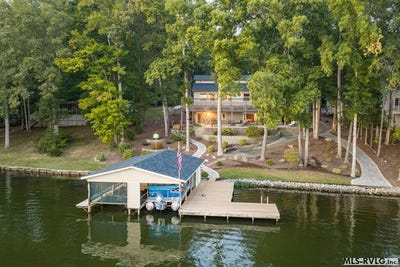 /international/us/1463-great-creek-drive-la-crosse-va-110120451690/