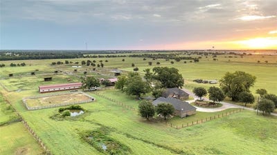 /international/us/777-stiles-road-whitesboro-tx-110101964647/