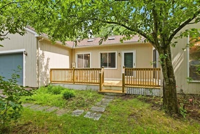 /international/us/12-poplar-drive-raymond-nh-110108498999/