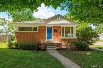 /international/us/2879-royal-avenue-berkley-mi-110108906717/