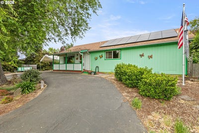 /international/us/4969-golding-st-roseburg-or-110108475791/