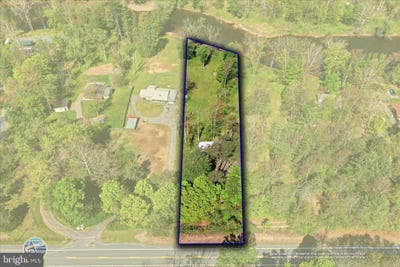 /international/us/13328-cacapon-road-great-cacapon-wv-110107724231/