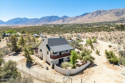/international/us/30407-106th-street-juniper-hills-ca-110100899482/
