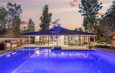 /international/us/16105-clear-oak-drive-encino-ca-110110269137/