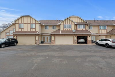 /international/us/4013-meadowlark-curve-eagan-mn-110107476951/