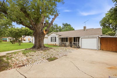 /international/us/618-frost-st-san-antonio-tx-110107850026/