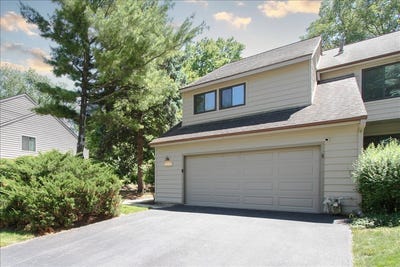 /international/us/1512-kirkwood-drive-geneva-il-110108503253/