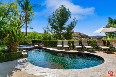 /international/us/24822-wooded-vista-west-hills-ca-110098514285/