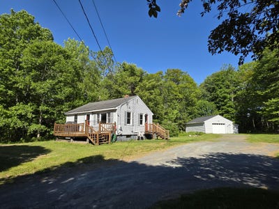 /international/us/153-stillwater-avenue-orono-me-110107400649/