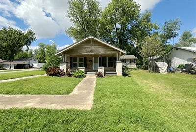 /international/us/628-s-12th-street-chickasha-ok-110099908304/