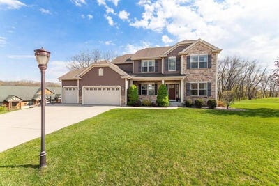 /international/us/1707-coldwater-creek-dr-waukesha-wi-110107869000/