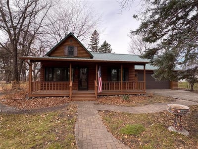 /international/us/208-21st-street-s-benson-mn-110103736809/
