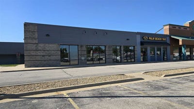 /international/us/101-highway-1-w-iowacity-ia-110101984810/