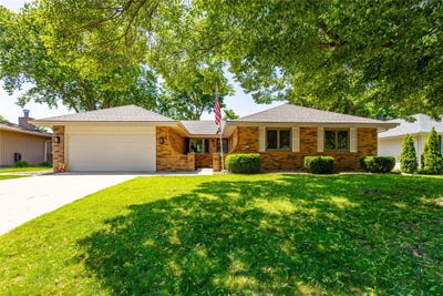 /international/us/8316-hammontree-drive-urbandale-ia-110108471917/