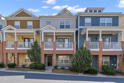 /international/us/329-kinellan-lane-cary-nc-110120148606/