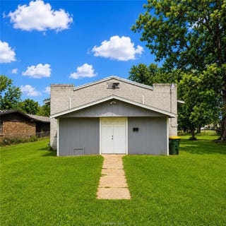 /international/us/507-n-navasota-hearne-tx-110108914184/