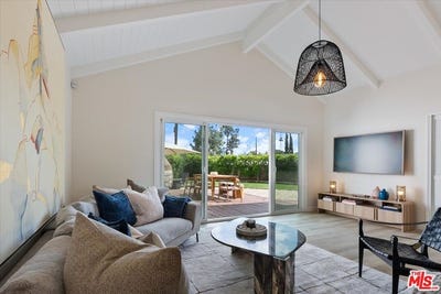 /international/us/12610-keswick-st-north-hollywood-ca-110107159442/