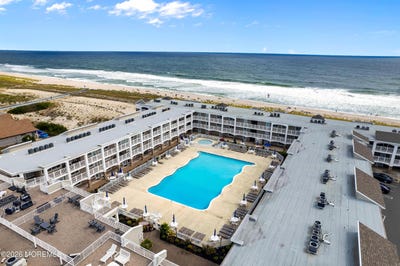 /international/us/438-highway-35-n-mantoloking-nj-110107074306/