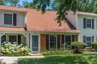 /international/us/64-wildwood-trail-cary-il-110101002821/