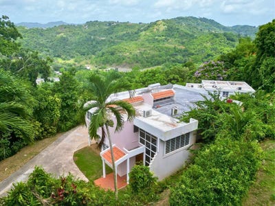 /international/us/d-17-sunset-hills-guaynabo-pr-110107206500/