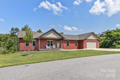 /international/us/11-south-pine-drive-weaverville-nc-110100552399/