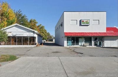 /international/us/3350-3356-lapeer-road-port-huron-al-110104014149/