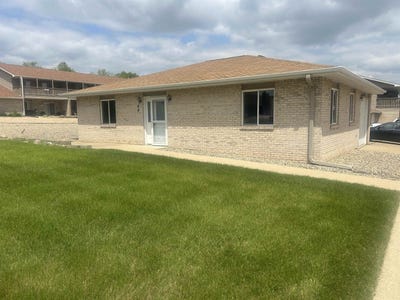 /international/us/1652-exchange-street-49-okoboji-ia-110101088107/