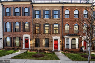 /international/us/620-leigh-way-oxon-hill-md-110105955020/