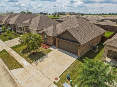 /international/us/1210-grand-view-drive-ennis-tx-110108546380/