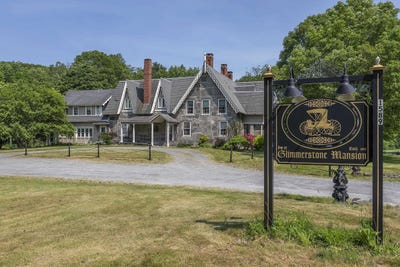 /international/us/1589-main-street-cavendish-vt-110100472382/