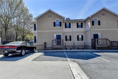 /international/us/3938-stillwater-drive-duluth-ga-110098393362/