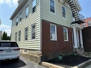 /international/us/498-broadway-avenue-providence-ri-110108475739/