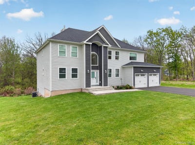 /international/us/66-pin-oak-drive-new-windsor-ny-110108876623/