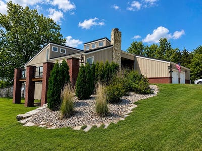 /international/us/1606-highland-drive-concordia-ks-110108467551/