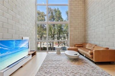 /international/us/3450-cahuenga-boulevard-w-los-angeles-ca-110099800082/