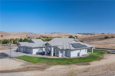 /international/us/76925-barker-road-san-miguel-ca-110120413130/