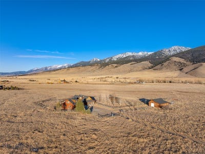 /international/us/5-shoshoni-way-pray-mt-110106028058/