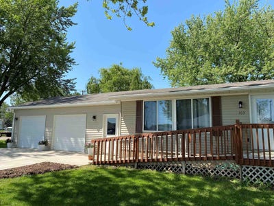/international/us/103-state-street-osage-ia-110106011717/