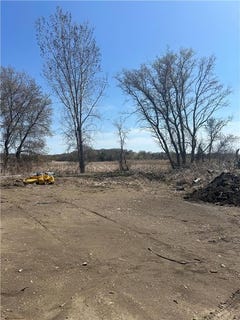 /international/us/8331-highway-seven-minnetrista-mn-110096444743/