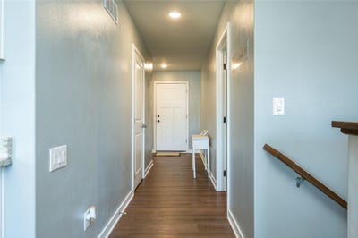 /international/us/403-lacy-circle-ne-mitchellville-ia-110108552626/