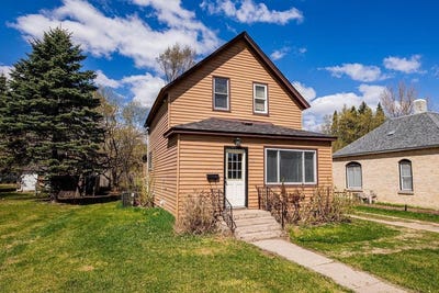 /international/us/112-cleveland-street-enderlin-nd-110109113689/
