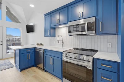/international/us/3007-upcreek-alley-strawn-tx-110106445630/