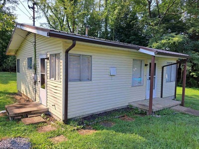 /international/us/1606-columbia-drive-fairmont-wv-110103070744/