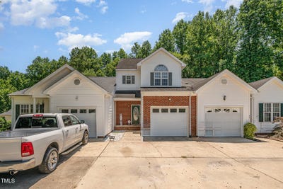 /international/us/25-silver-place-angier-nc-110100467314/